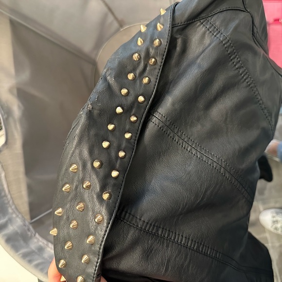 Forever 21 faux leather jacket with studs - Picture 4 of 5